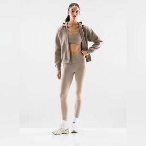 Aritzia Golden BUTTER Cheeky Hi-Rise Legging